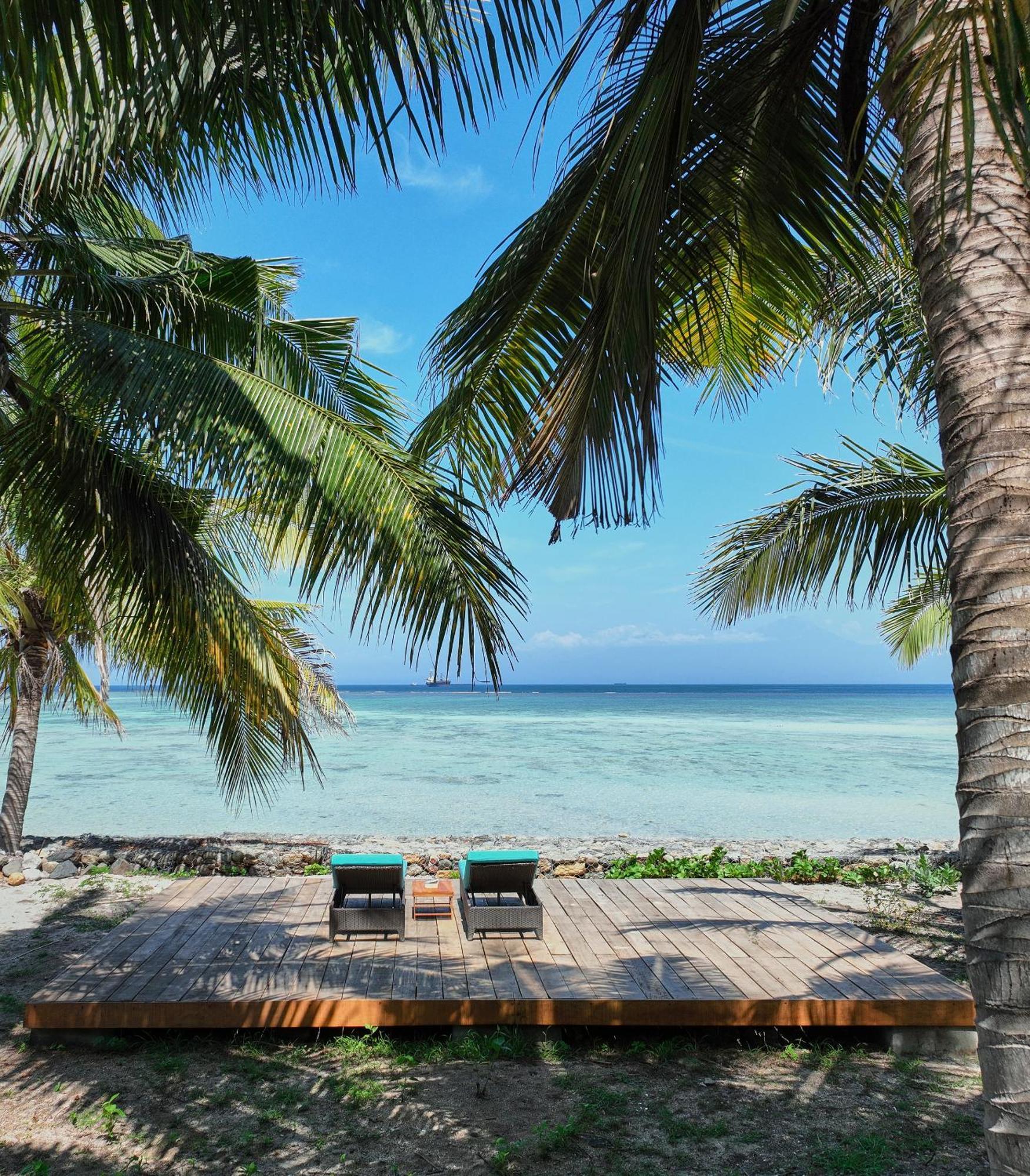 Myamo Beach Lodge Jereweh Exteriör bild